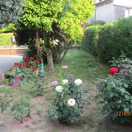 Bed and Breakfast 5 Palme Terzo d' Aquileia Екстер'єр фото