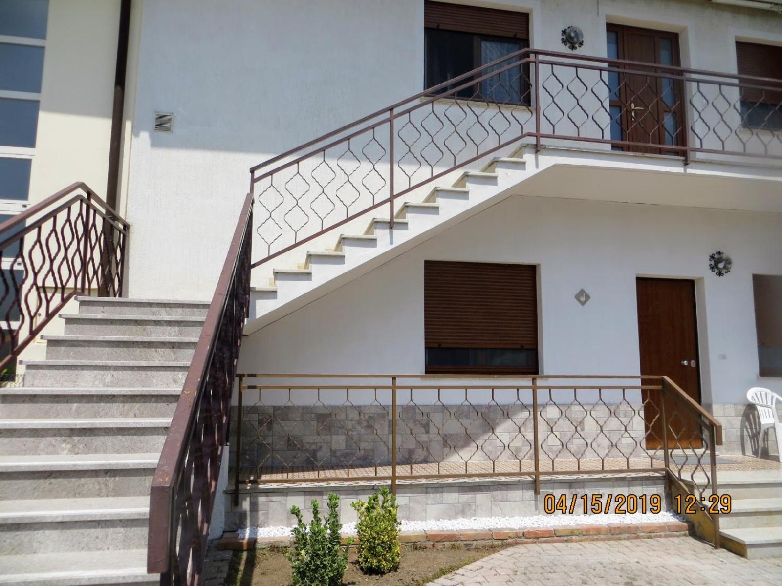 Bed and Breakfast 5 Palme Terzo d' Aquileia Екстер'єр фото